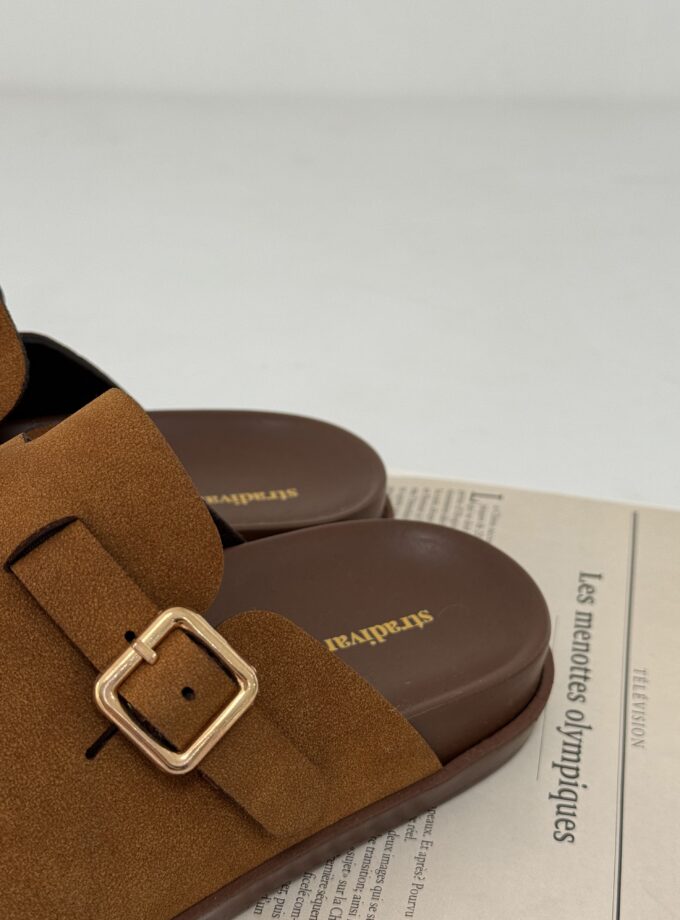 اسلیپر بوکلت