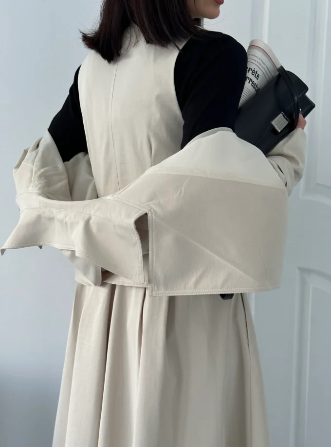 سارافون و کت بارانی Mist