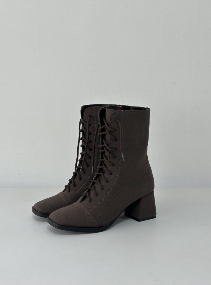 بوت استرادیواریوس