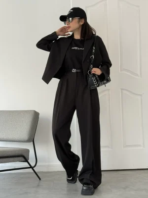 استایل کراپ شلوار مشکی